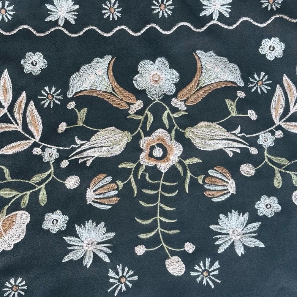 Francesca’s, miami Floral Embroidered Black Suede Skirt Size S - Picture 12 of 14